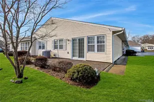 93 Revere Dr, Sayville, NY 11782 - Photo 4