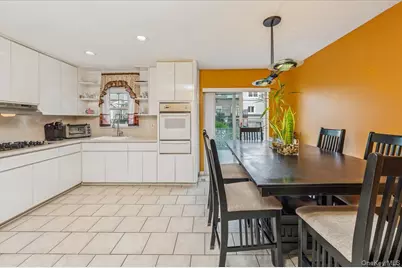 228 Calhoun Avenue, Bronx, NY 10465 - Photo 10