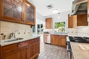 81 Sargent Rd, Scarsdale, NY 10583 - Photo 10