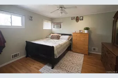 1327 Brooklyn Boulevard, Bay Shore, NY 11706 - Photo 12