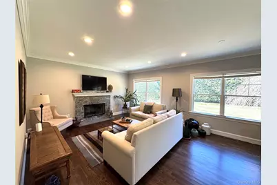 5 Sonny Trail, White Plains, NY 10605 - Photo 8