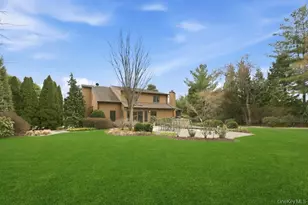 9 The Grasslands, Woodbury, NY 11797 - Photo 42