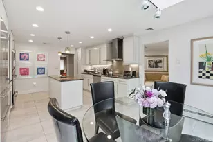 9 The Grasslands, Woodbury, NY 11797 - Photo 14