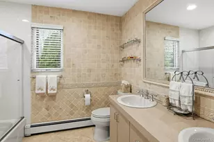 9 The Grasslands, Woodbury, NY 11797 - Photo 26