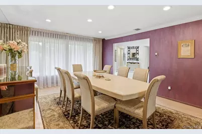 9 The Grasslands, Woodbury, NY 11797 - Photo 10