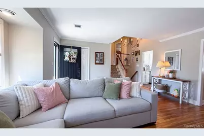 1525 Pea Pond Road, Bellmore, NY 11710 - Photo 4