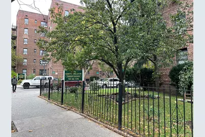 44-21 Macnish Street #6D, Elmhurst, NY 11373 - Photo 2