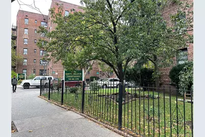 44-21 Macnish Street #6D, Elmhurst, NY 11373 - Photo 6