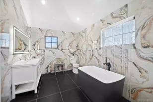 15 Forest Rd, Valley Stream, NY 11581 - Photo 36