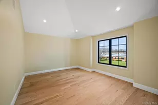 15 Forest Rd, Valley Stream, NY 11581 - Photo 24