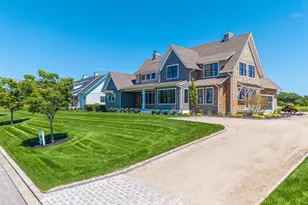 35 Club Dr, Calverton, NY 11933 - Photo 2