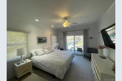 35 Maple Street, Westhampton Beach, NY 11978 - Photo 10