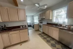 35 Maple St, Westhampton Beach, NY 11978 - Photo 10