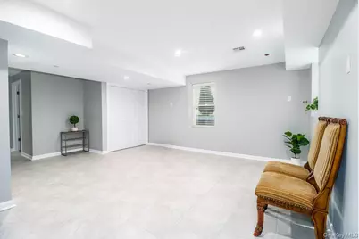 58 Prospect Avenue, White Plains, NY 10607 - Photo 20