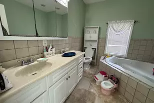 216 Robinson Ave, Newburgh, NY 12550 - Photo 16