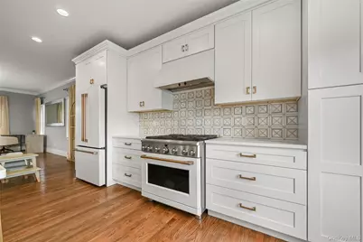 70 Connecticut Avenue, Massapequa, NY 11758 - Photo 8