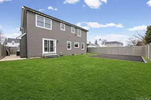 70 Connecticut Ave, Massapequa, NY 11758 - Photo 34