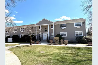 334 Lakeland Avenue #4A, Sayville, NY 11782 - Photo 16