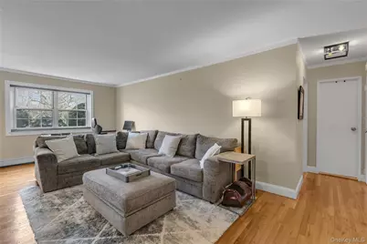 334 Lakeland Avenue #4A, Sayville, NY 11782 - Photo 2