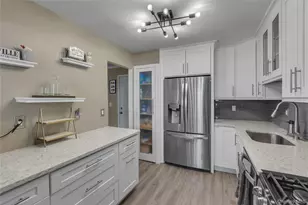 334 Lakeland Ave, Sayville, NY 11782 - Photo 8