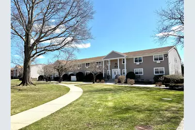 334 Lakeland Avenue #4A, Sayville, NY 11782 - Photo 14