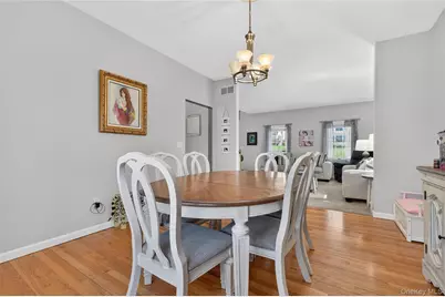 24 Coachlight Drive, Poughkeepsie, NY 12603 - Photo 8