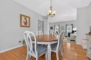 24 Coachlight Dr, Poughkeepsie, NY 12603 - Photo 8