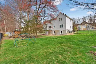 24 Coachlight Dr, Poughkeepsie, NY 12603 - Photo 48