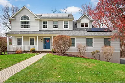 24 Coachlight Drive, Poughkeepsie, NY 12603 - Photo 2