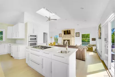3 Jefferson Ave., Hampton Bays, NY 11946 - Photo 2