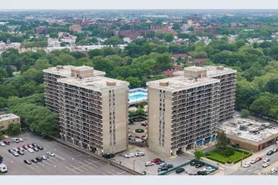 152-18 Union Turnpike #9 J, Flushing, NY 11367 - Photo 2