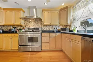 88-37 249th St, Bellerose, NY 11426 - Photo 10