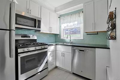 120 N Broadway #14D, Irvington, NY 10533 - Photo 10