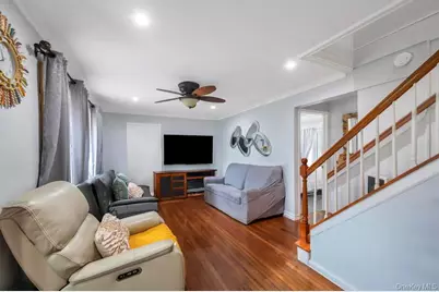 41 Walton Street, Brentwood, NY 11717 - Photo 16