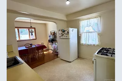586 Stratford Road, Baldwin, NY 11510 - Photo 10
