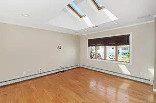 251 Garfield St, Freeport, NY 11520 - Photo 8