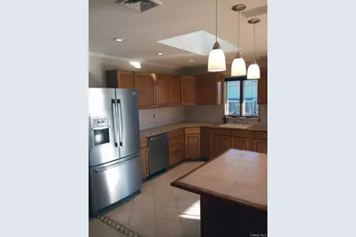 251 Garfield Street, Freeport, NY 11520 - Photo 18