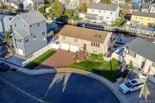 251 Garfield St, Freeport, NY 11520 - Photo 6
