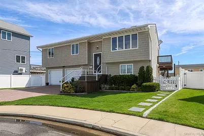 251 Garfield Street, Freeport, NY 11520 - Photo 2
