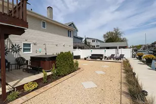 251 Garfield St, Freeport, NY 11520 - Photo 34