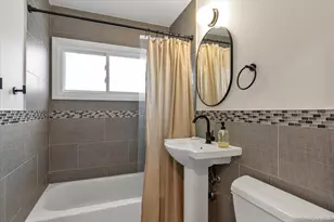 49 Downhill Ln, Wantagh, NY 11793 - Photo 8