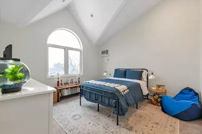 49 Downhill Lane, Wantagh, NY 11793 - Photo 12