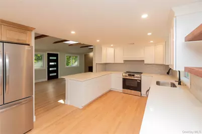 11 Tree Top Lane, Poughkeepsie, NY 12603 - Photo 2