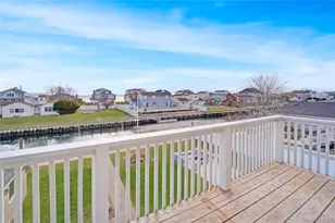 15 Marlin Rd, East Quogue, NY 11942 - Photo 8