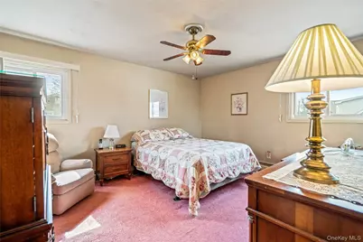 226 W 18th Street, Deer Park, NY 11729 - Photo 16