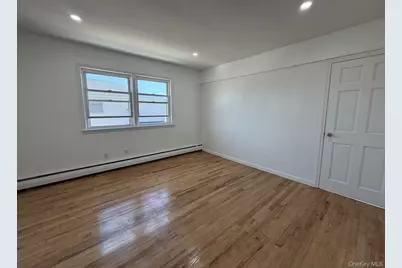 1 Munro Blvd Boulevard #2F, Valley Stream, NY 11581 - Photo 4