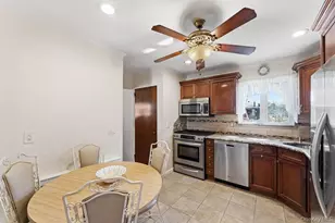 15 Woodlawn Ave, Valley Stream, NY 11581 - Photo 8