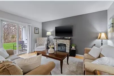 12 Field Court #D, Fishkill, NY 12524 - Photo 8