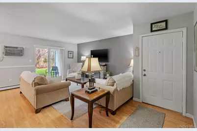 12 Field Court #D, Fishkill, NY 12524 - Photo 4