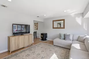 9 Fox Ln, Shoreham, NY 11786 - Photo 2